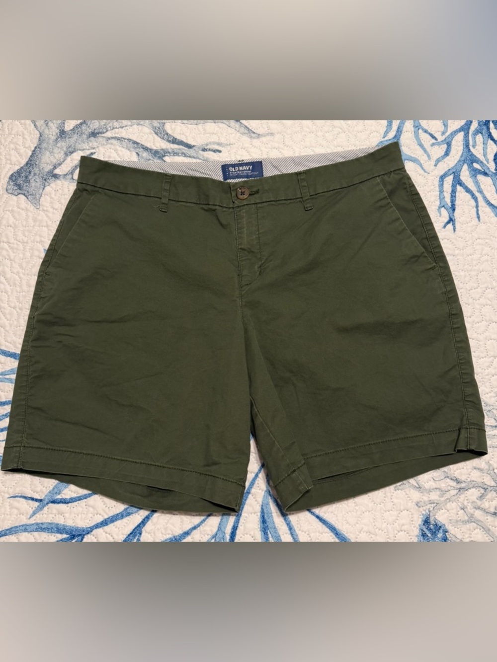 Old Navy Ladies Olive Green Shorts